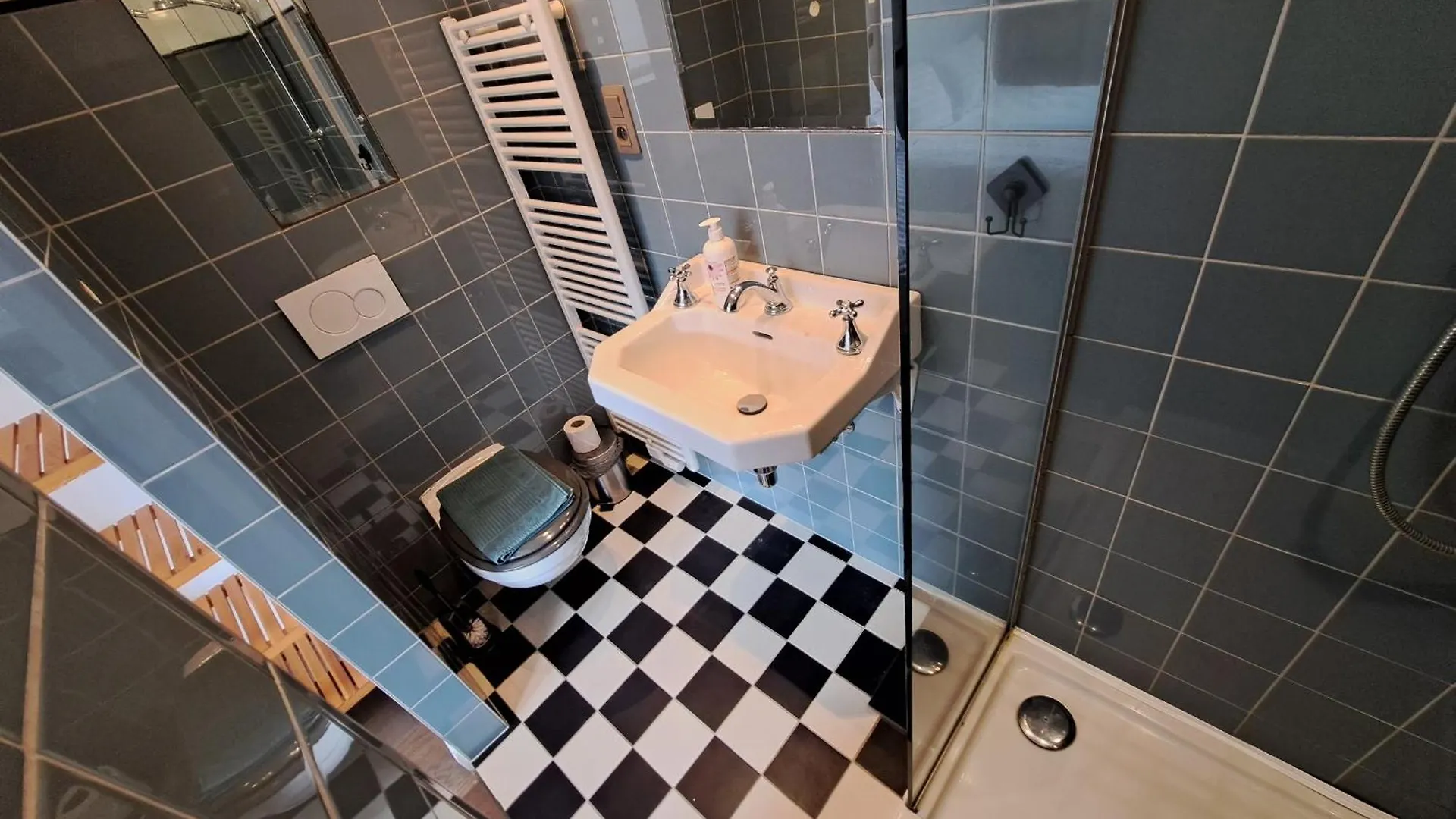 B&B Pickery Μπριζ 3*,
